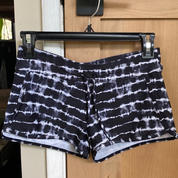 Athleta Other - NWOT Athleta girl camo tie dye swim short 12